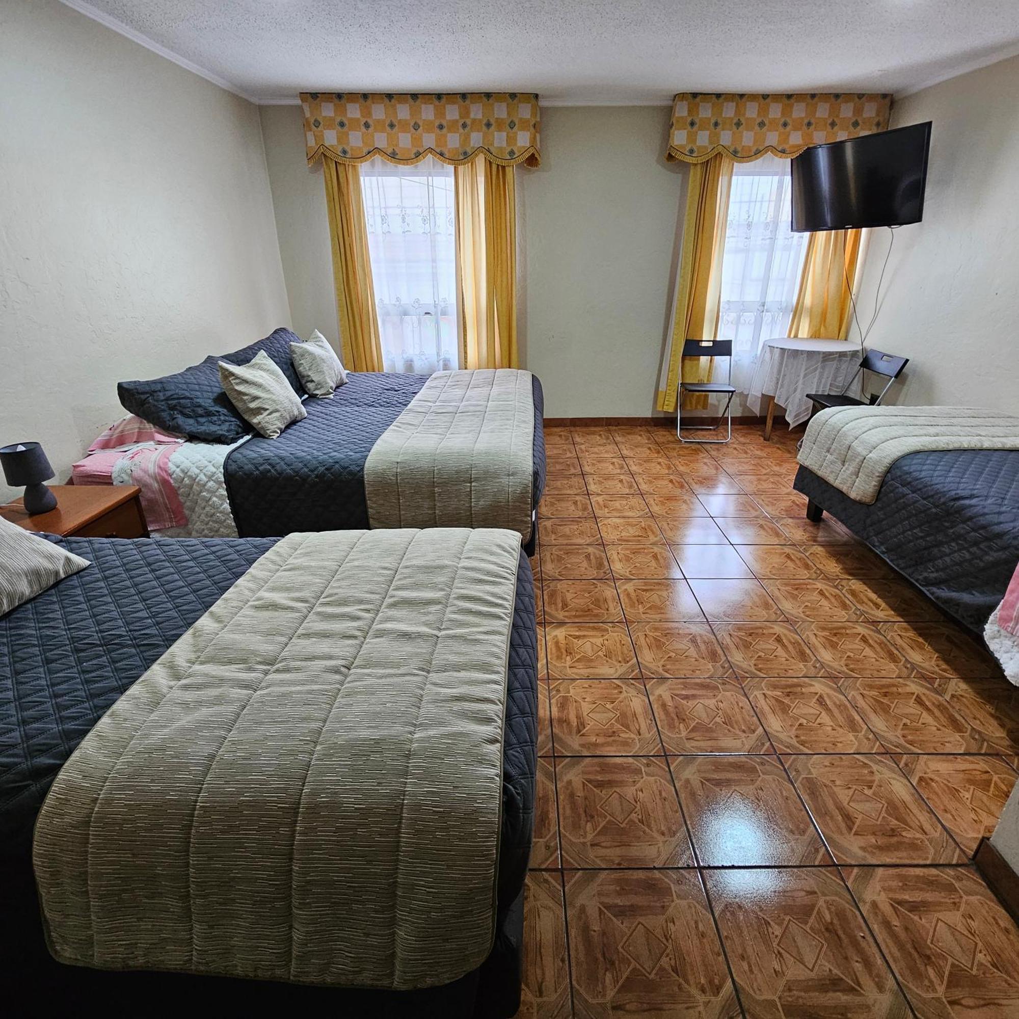 Hostal De Colon La Serena Kültér fotó