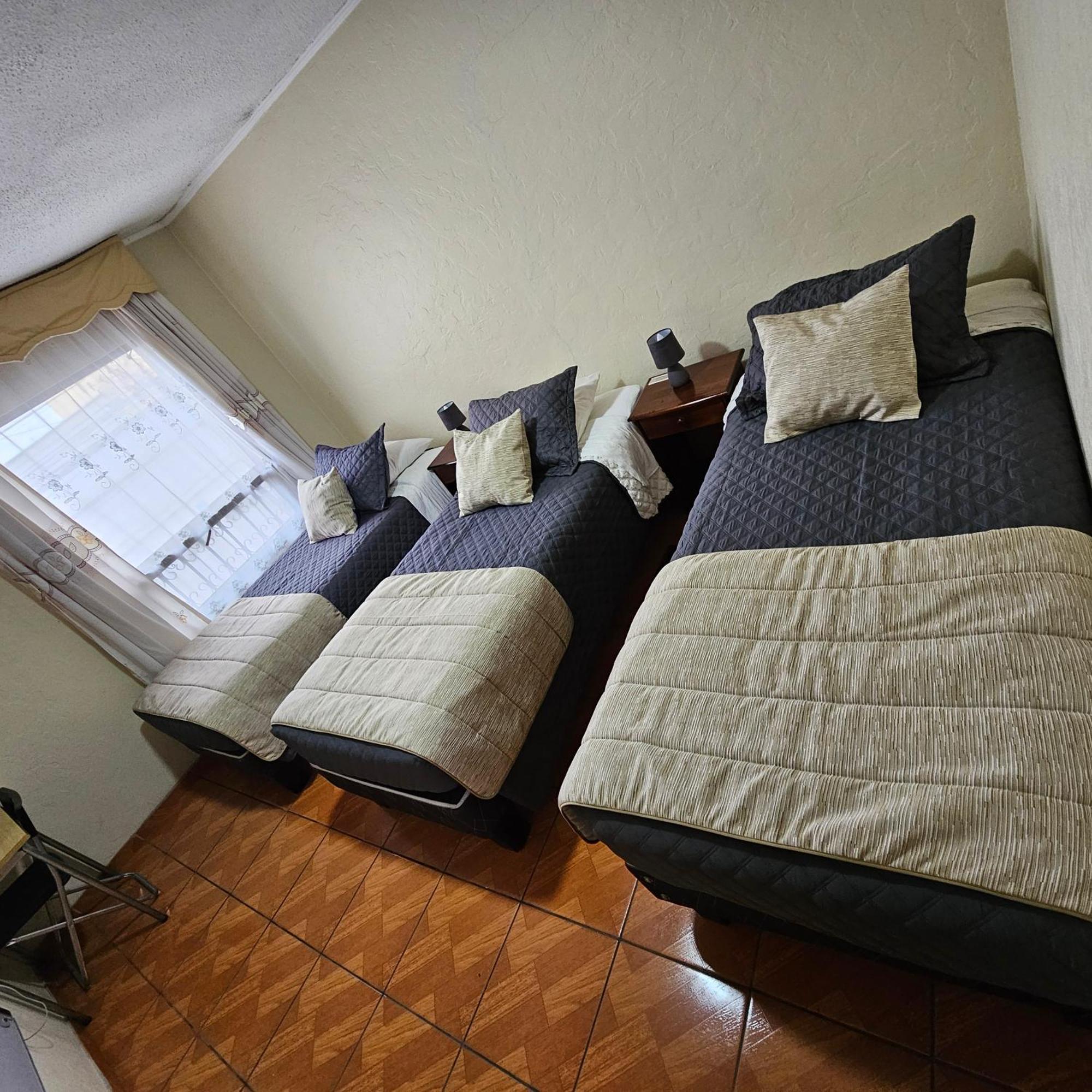 Hostal De Colon La Serena Kültér fotó